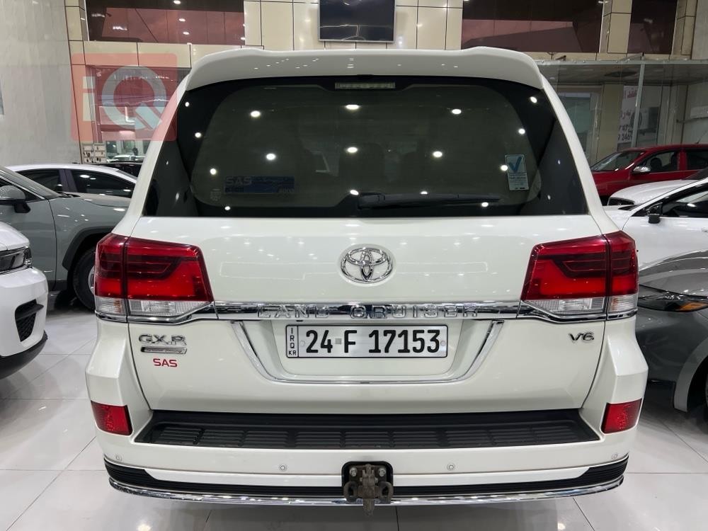 تويوتا لاندكروزر